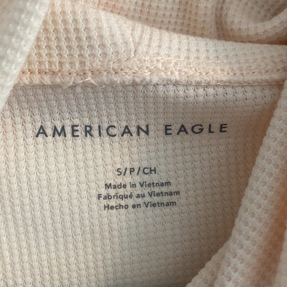 AE Cropped Long Sleeve Mock Neck T-Shirt - Picture 4 of 6